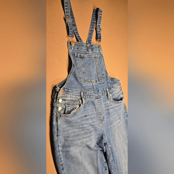Universal Thread women's overalls - Picture 3 of 4